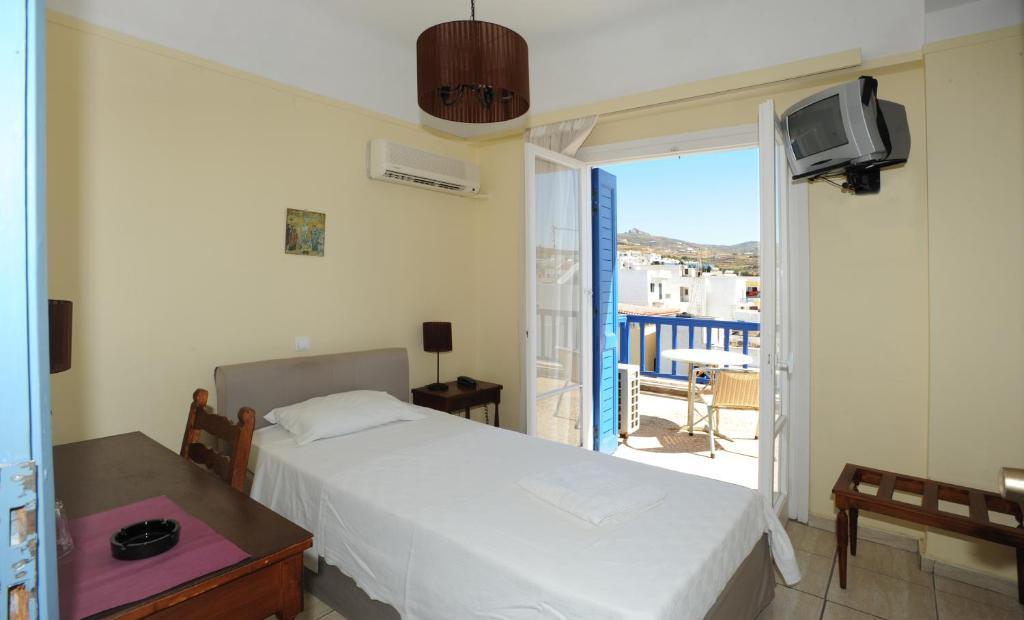 Delfinia Hotel Tinos Room photo